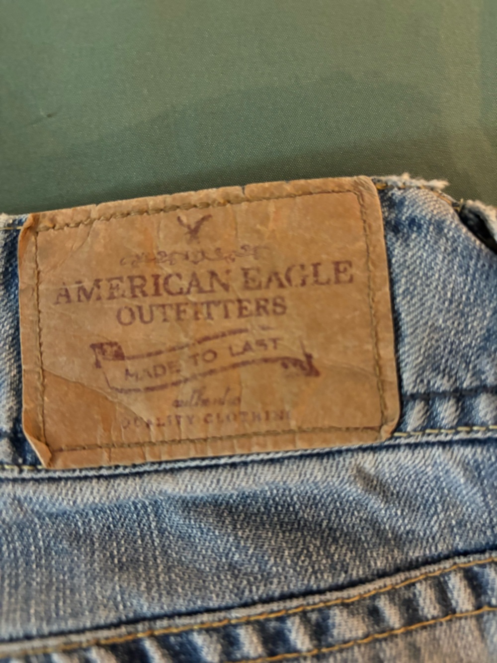 American Eagle Outfitters Light Blue Boyfriend Crop Jeans - Picture 4 of 7